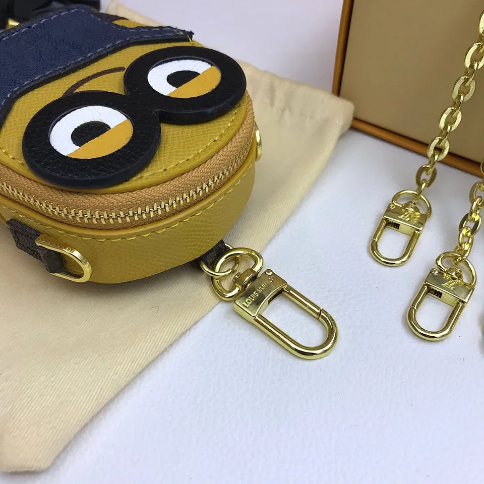 BL -High Quality Keychains LUV 062