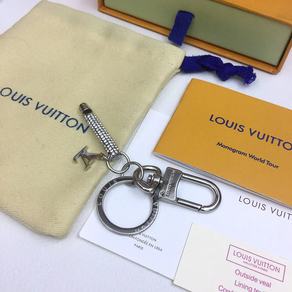 BL -High Quality Keychains LUV 072