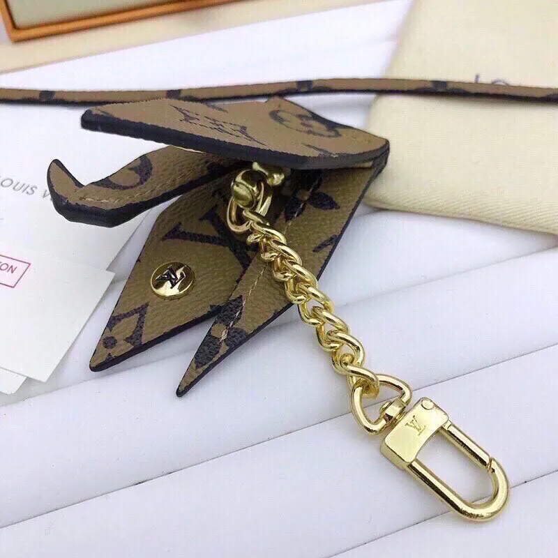 BL -High Quality Keychains LUV 074