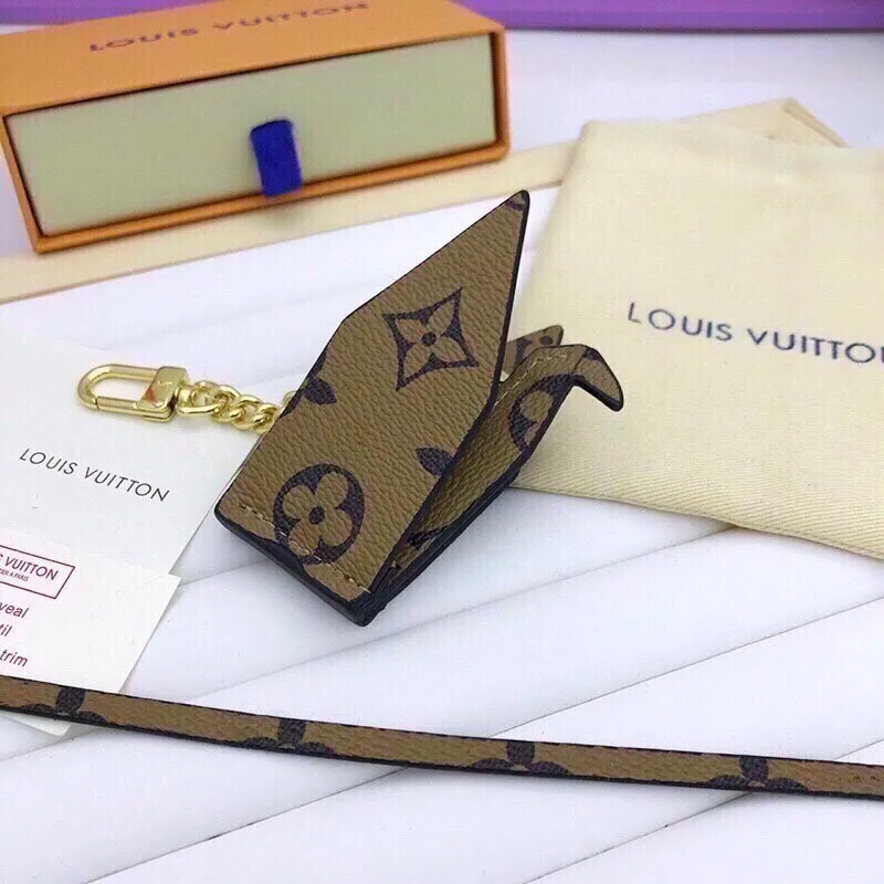 BL -High Quality Keychains LUV 074