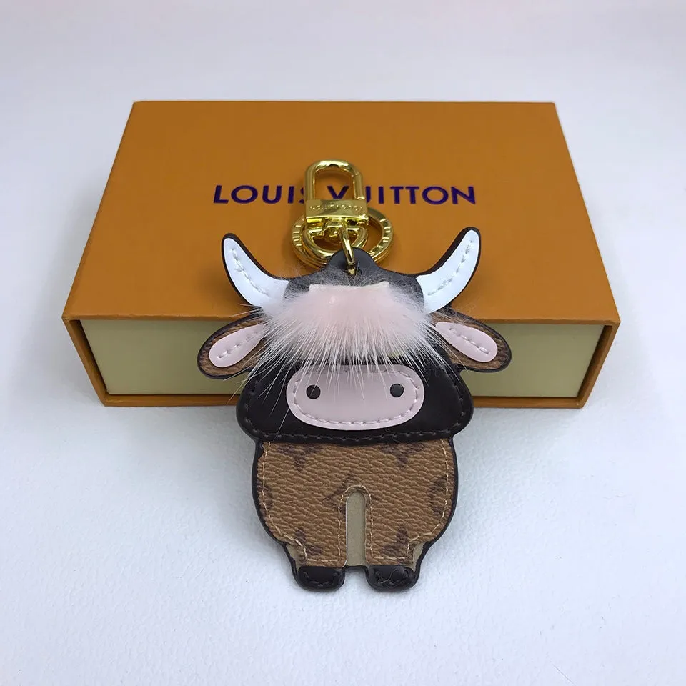 BL -High Quality Keychains LUV 085