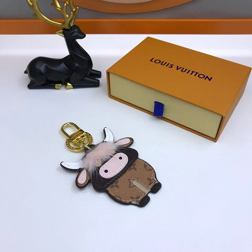 BL -High Quality Keychains LUV 085