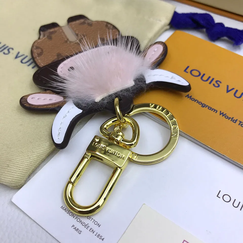 BL -High Quality Keychains LUV 085