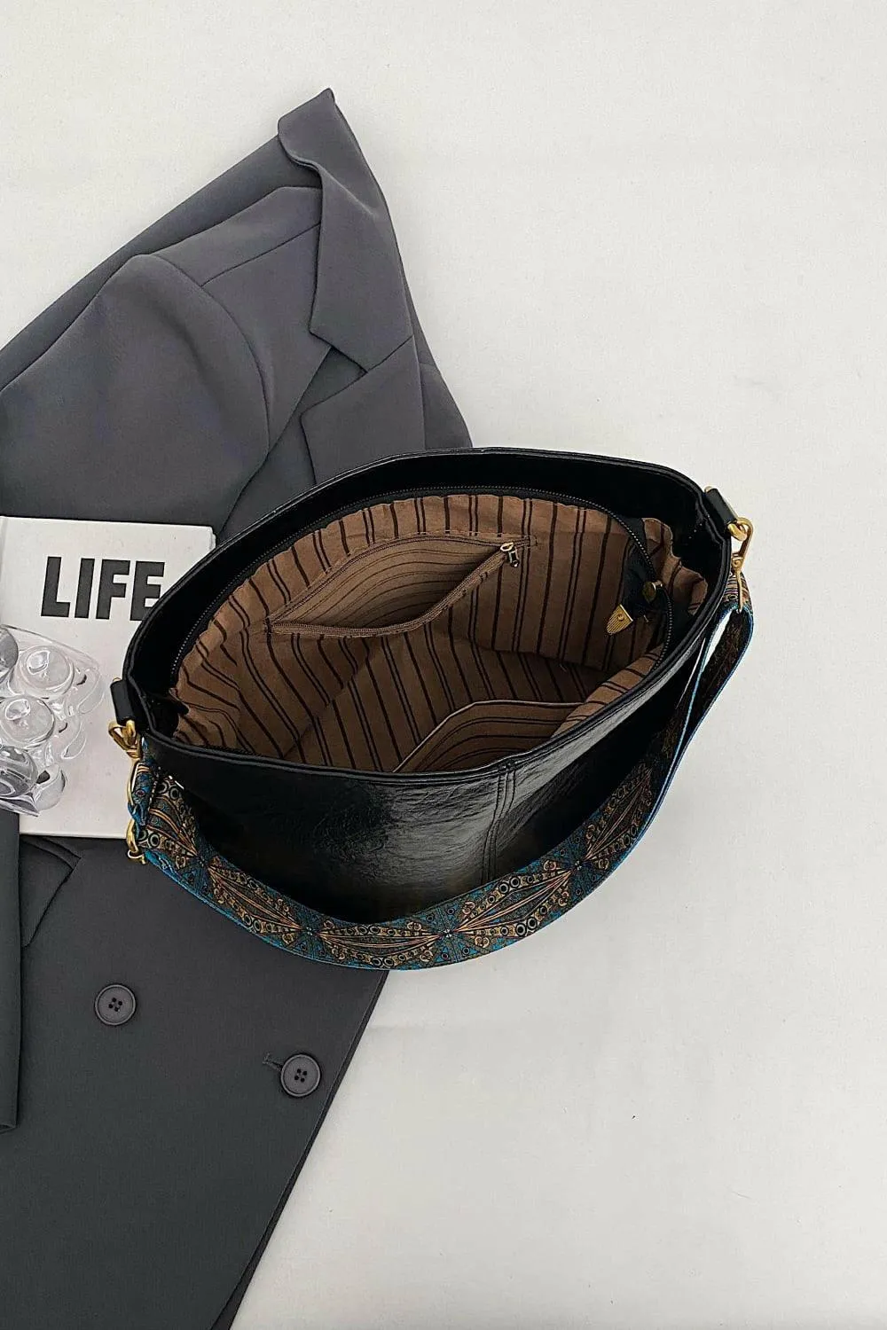 Glam Fusion Shoulder Bag: Stylish PU Leather Chic Accessory
