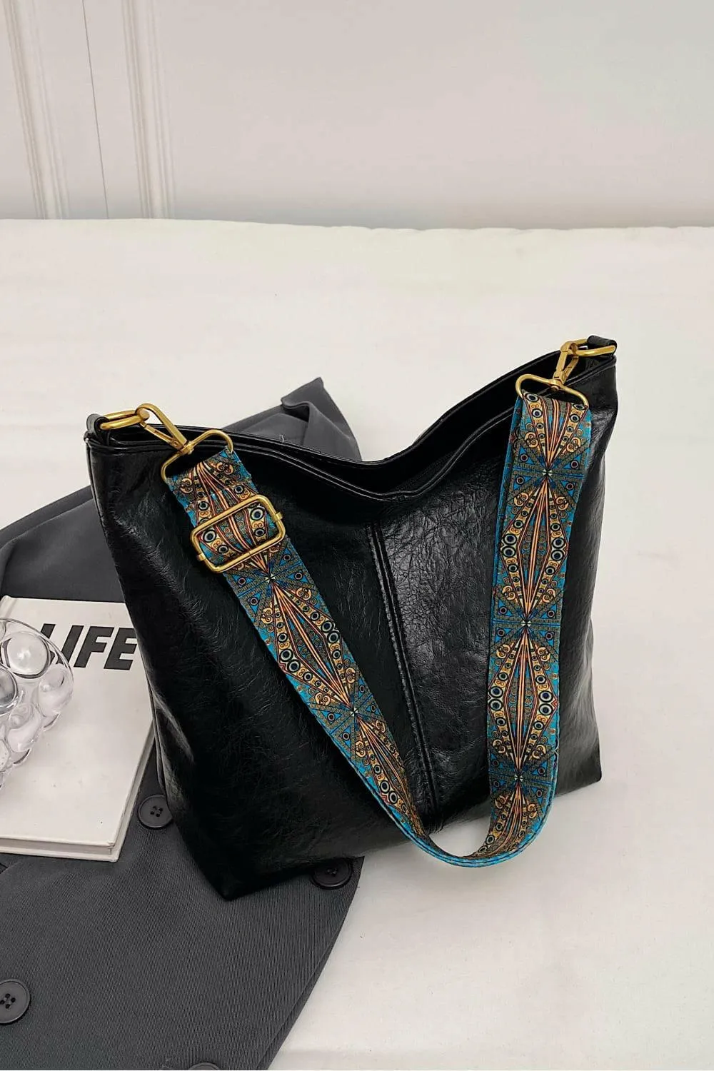 Glam Fusion Shoulder Bag: Stylish PU Leather Chic Accessory