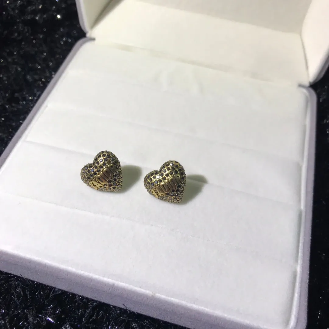 High Quality Earring Dir 010
