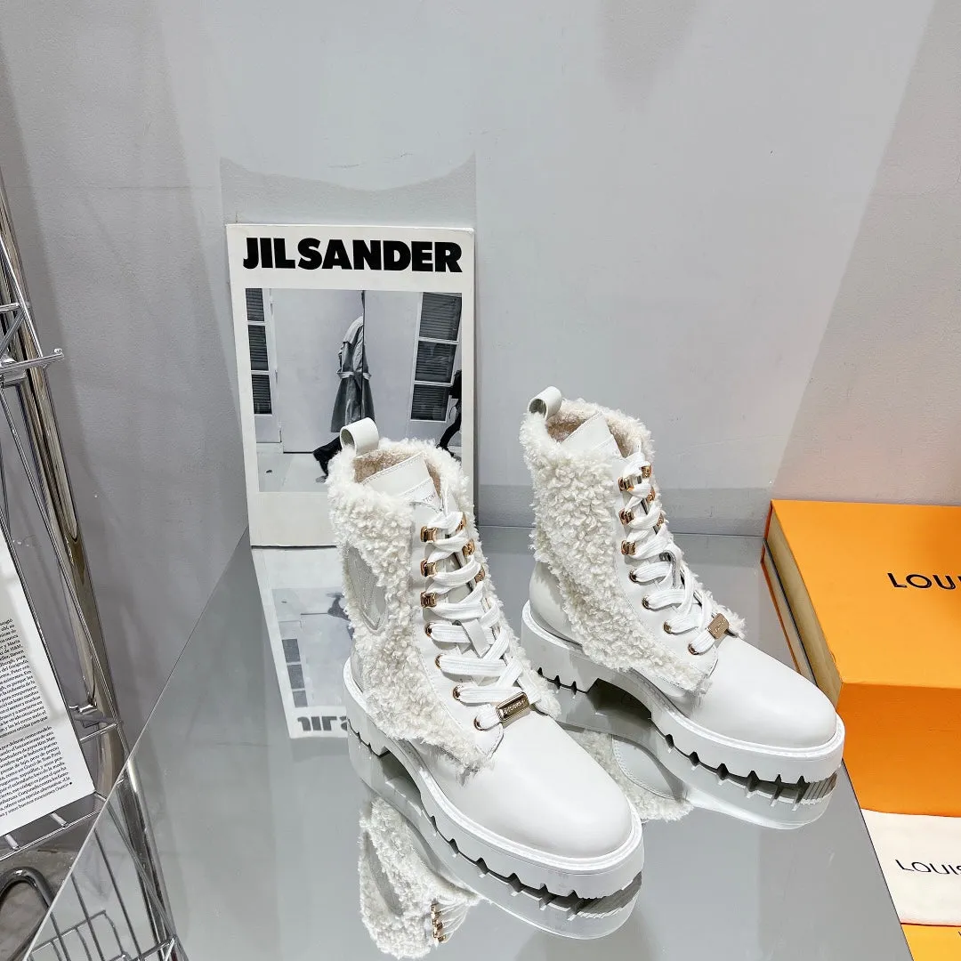 High Quality  LUV BOOTS 008