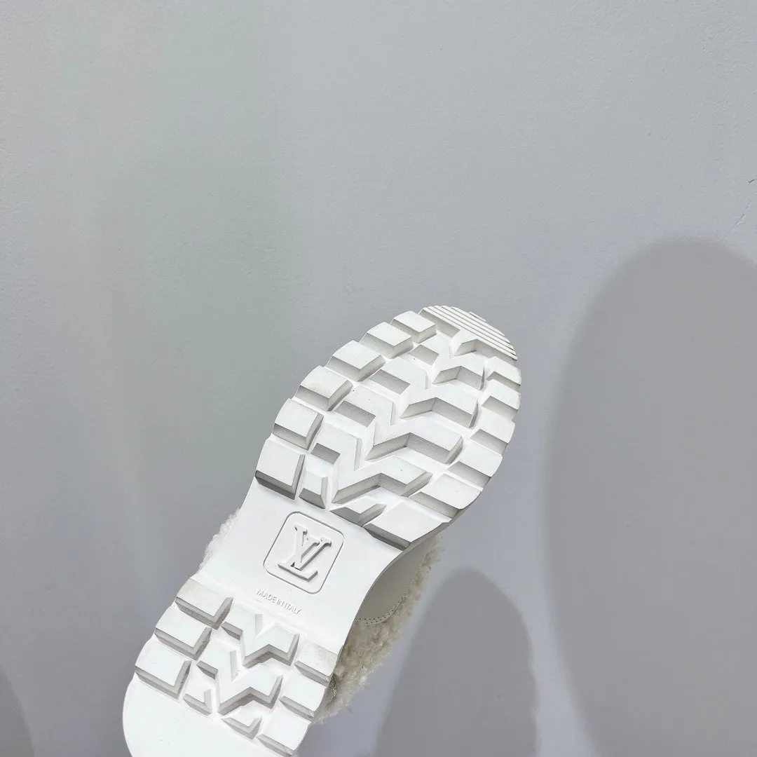 High Quality  LUV BOOTS 008