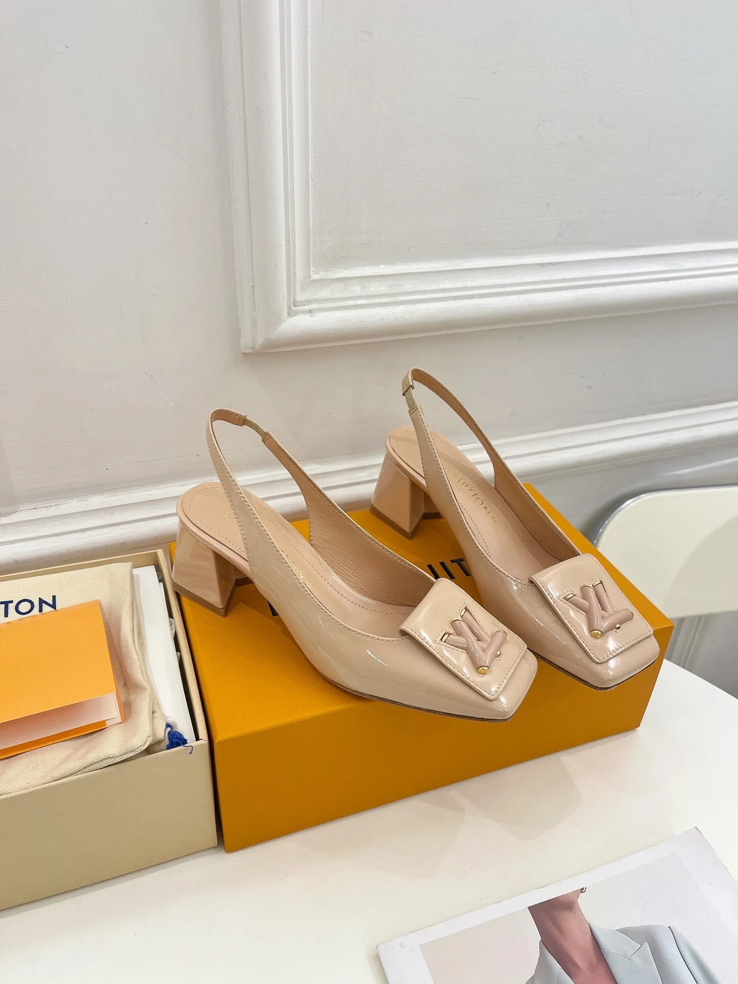 High Quality LUV High Heel Shoes 027
