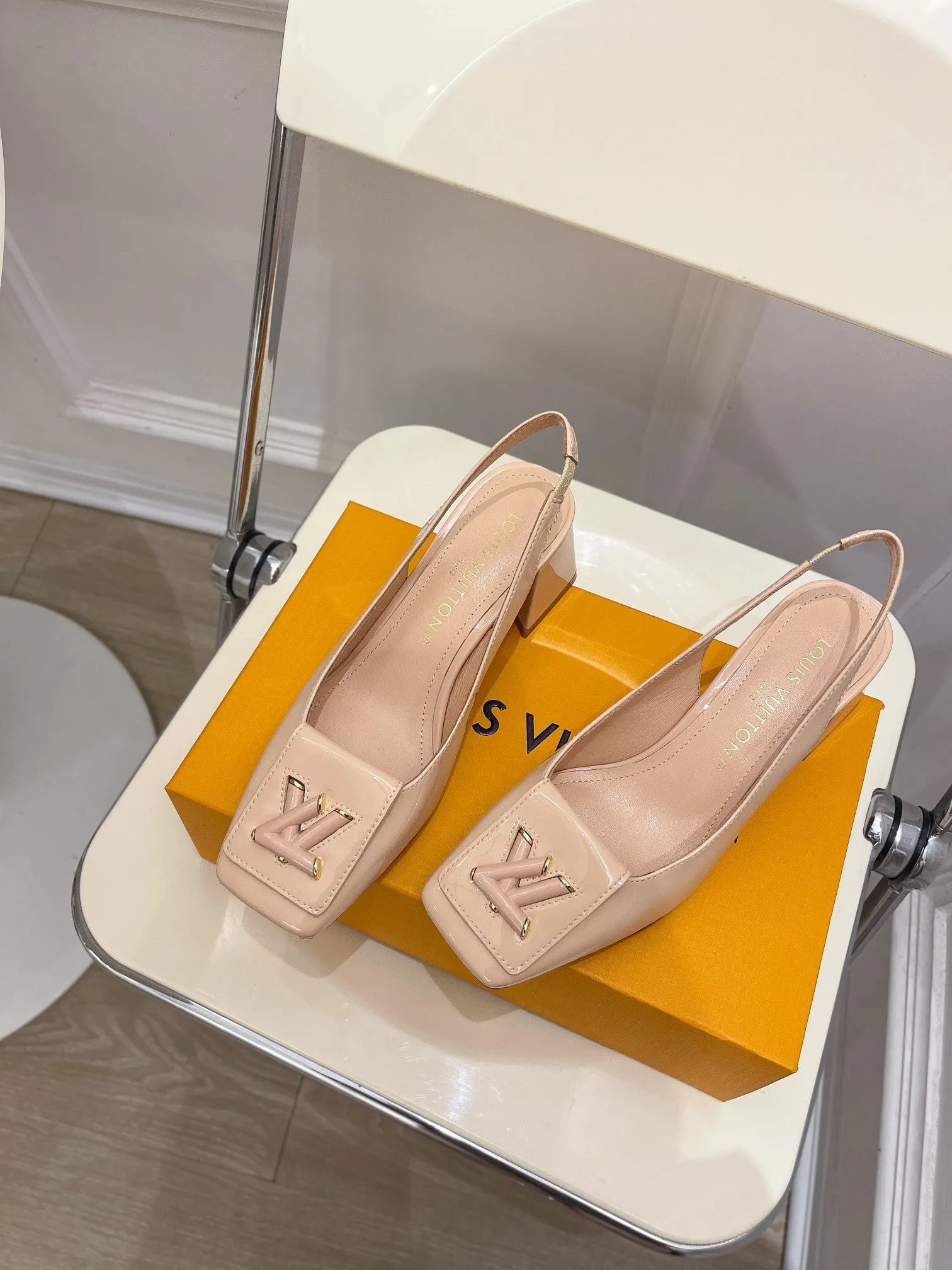 High Quality LUV High Heel Shoes 027
