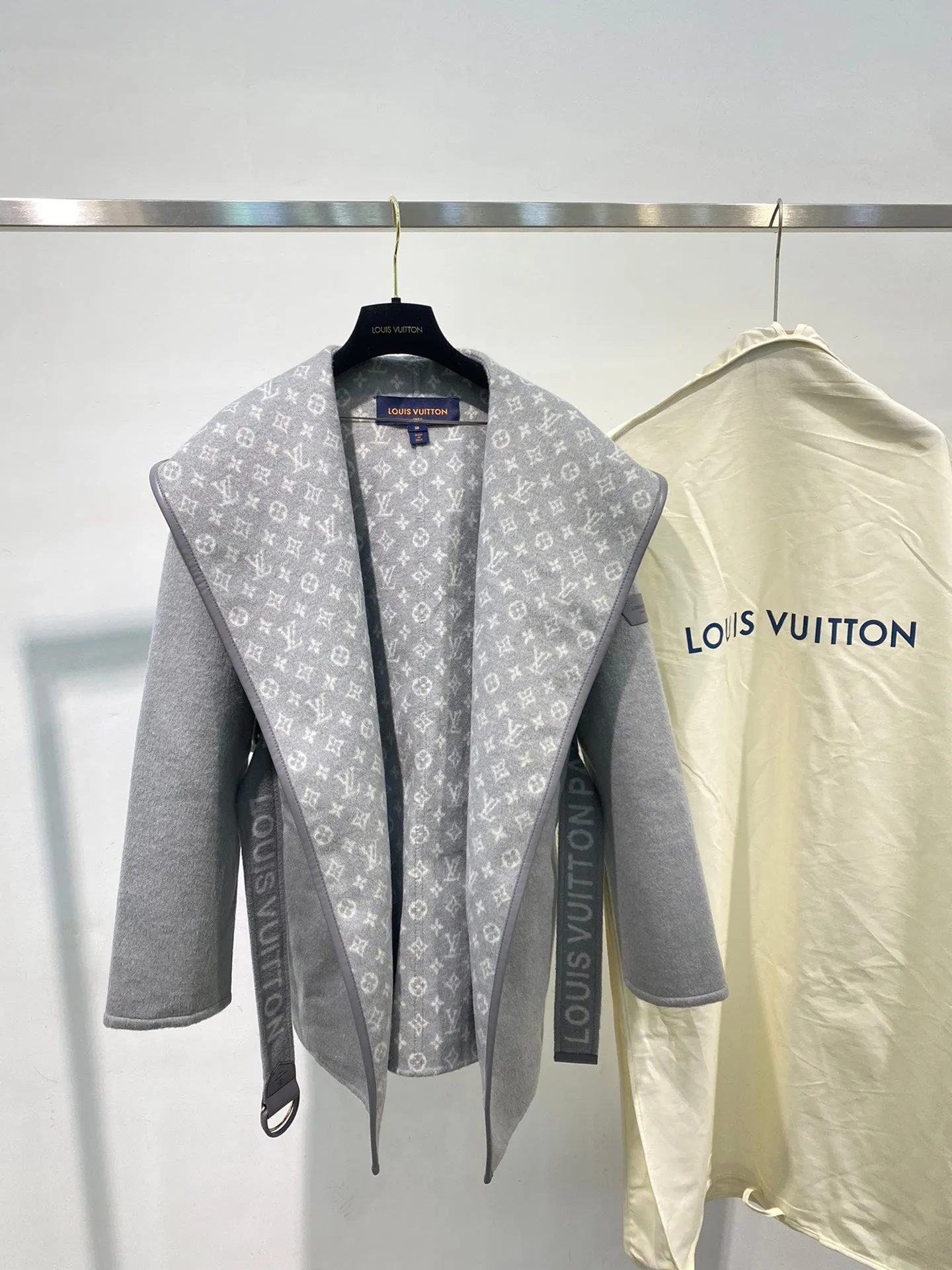 High Quality LUV Wrap Coat 004