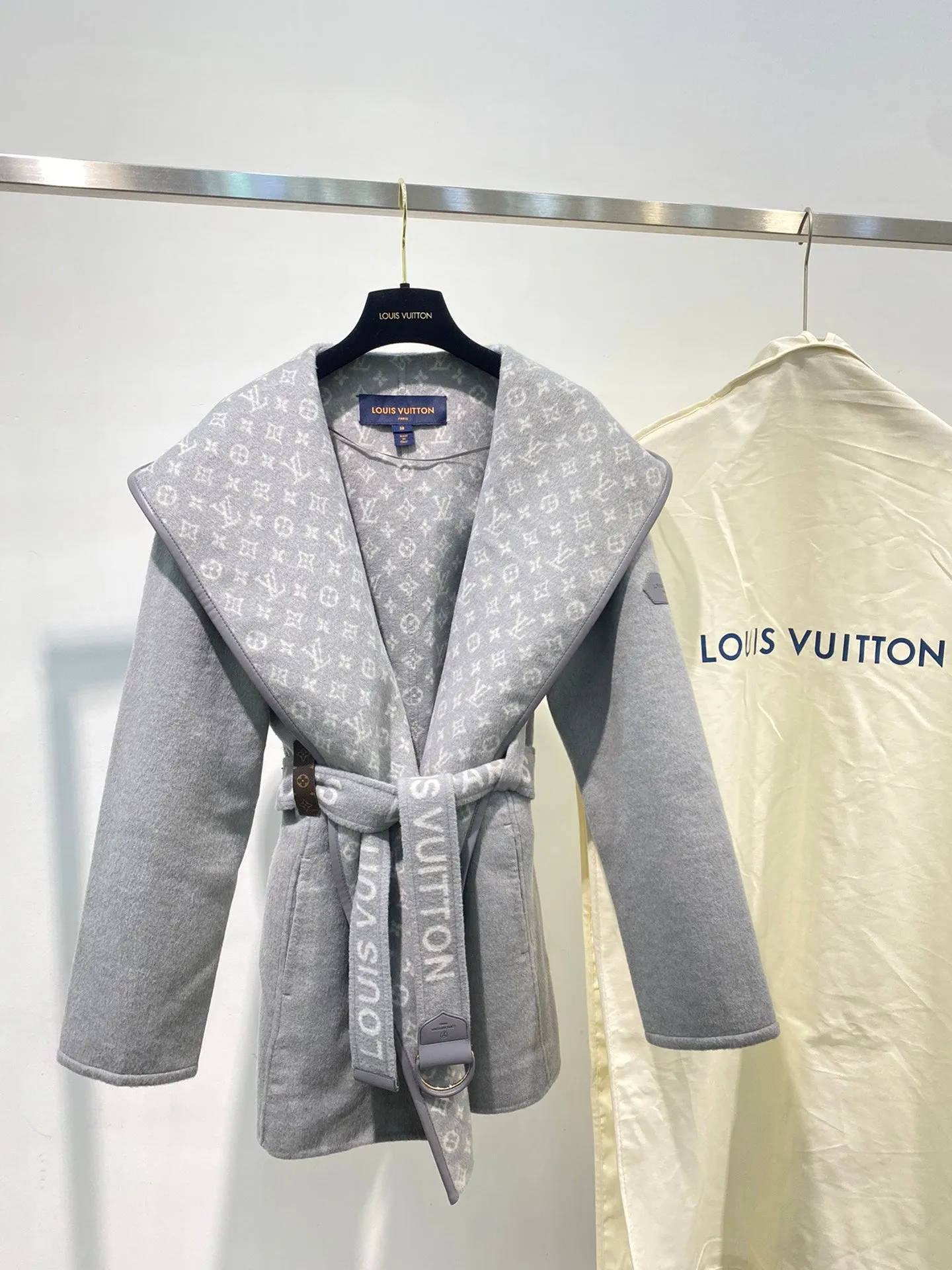 High Quality LUV Wrap Coat 004
