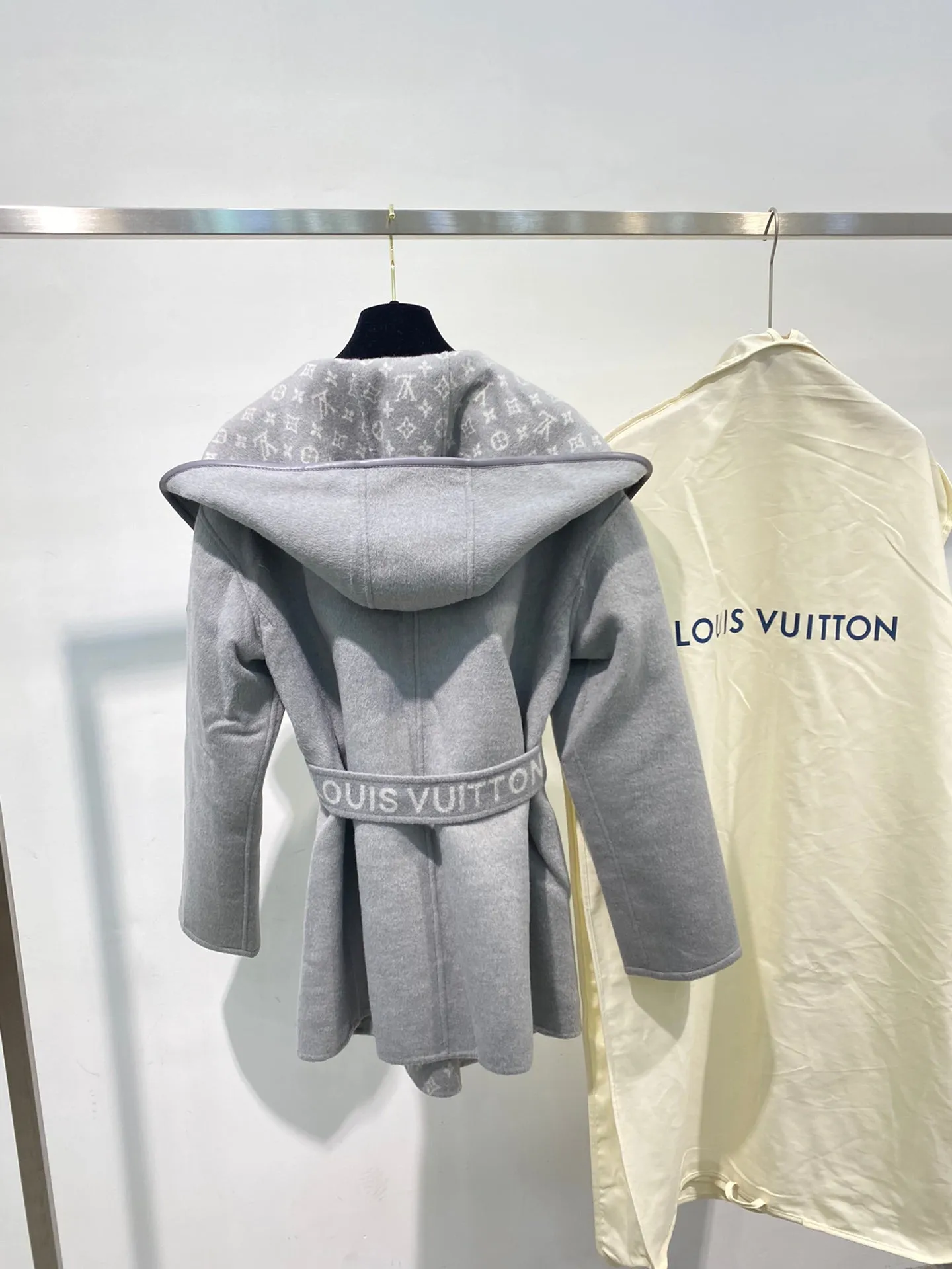 High Quality LUV Wrap Coat 004