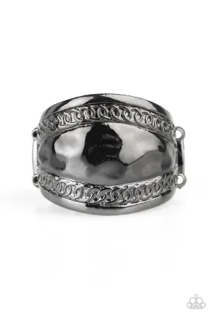 Paparazzi Ring ~ Sunset Groove - Black